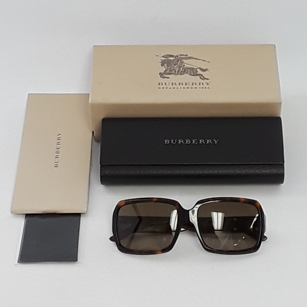NIB 100% Authentic Burberry B4076 Sunglasses